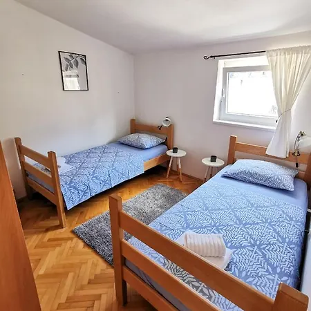 Apartmani Denis Vela Podgora Exterior foto