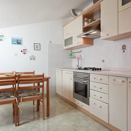 Apartmani Denis Vela Podgora Exterior foto