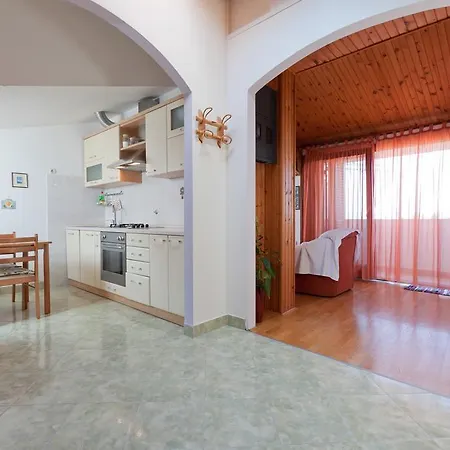 Apartmani Denis Vela Podgora Exterior foto