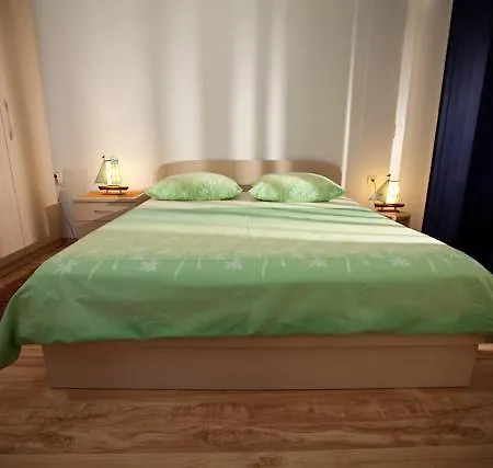 Apartmani Denis Vela Podgora Exterior foto